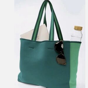 Summersalt Neoprene Water Resistant Beach Bag Tote (Seaweed Green)